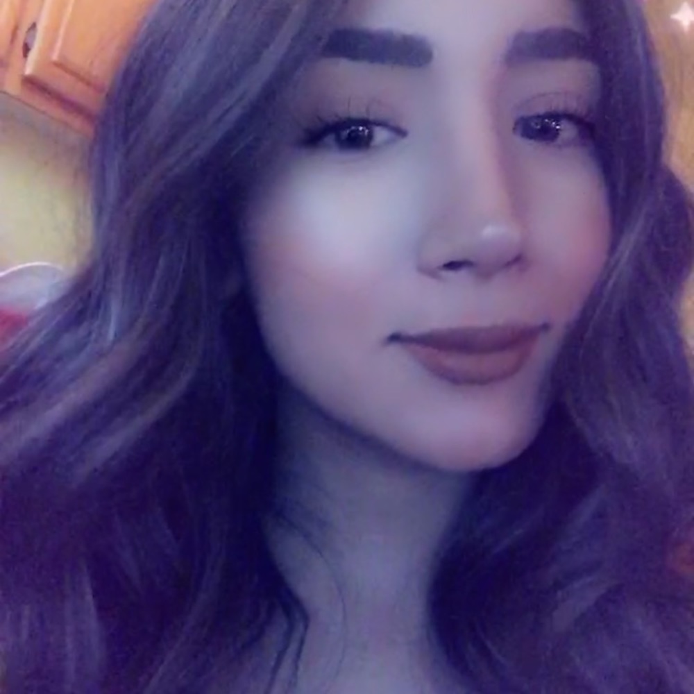 Meet your Posher, Olivia